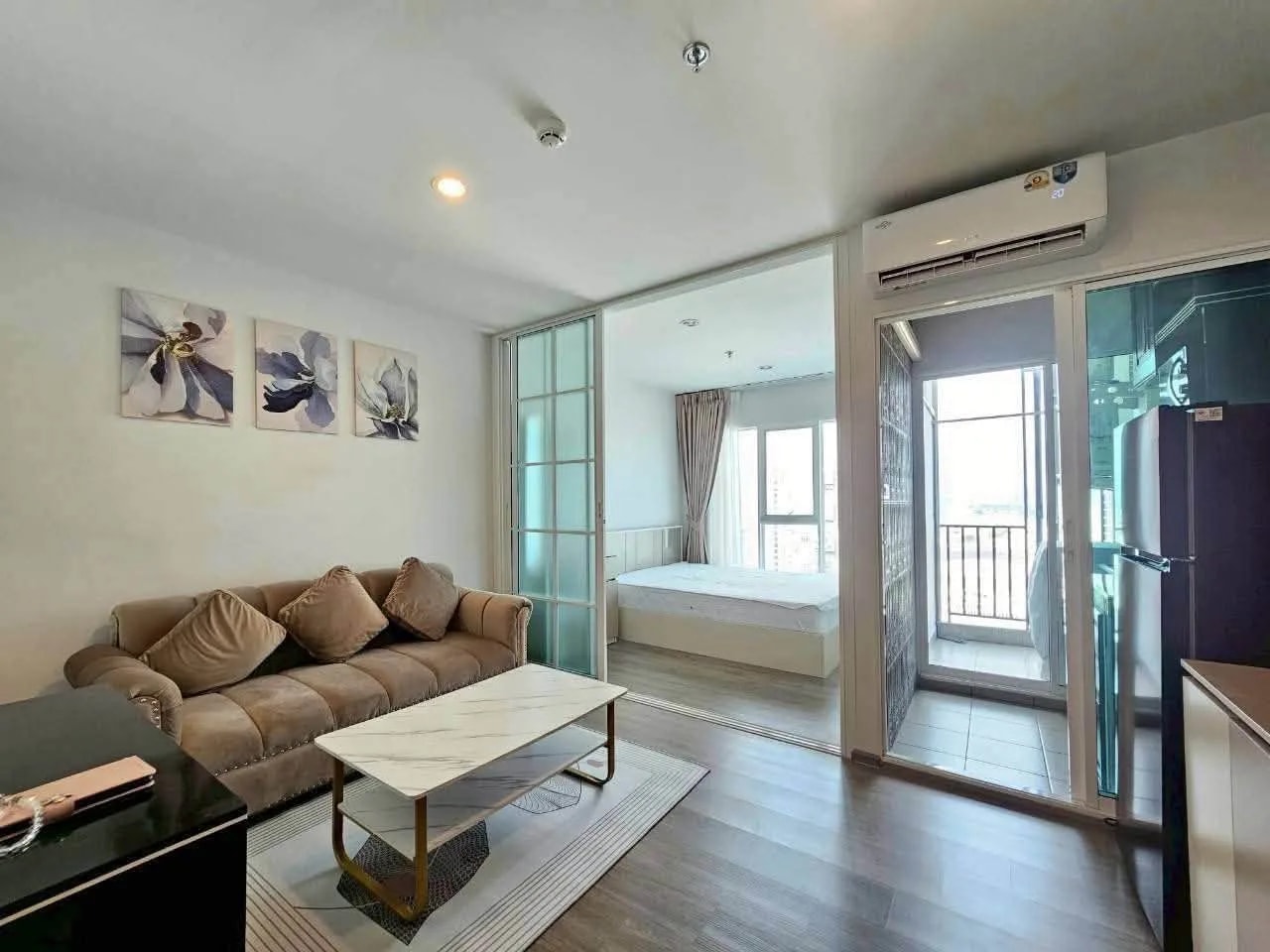 Condominio de 1 dormitorio en alquiler en Regent Home Bangna: 28 m², planta 30, cocina independiente, cerca del BTS Bang Na · 1