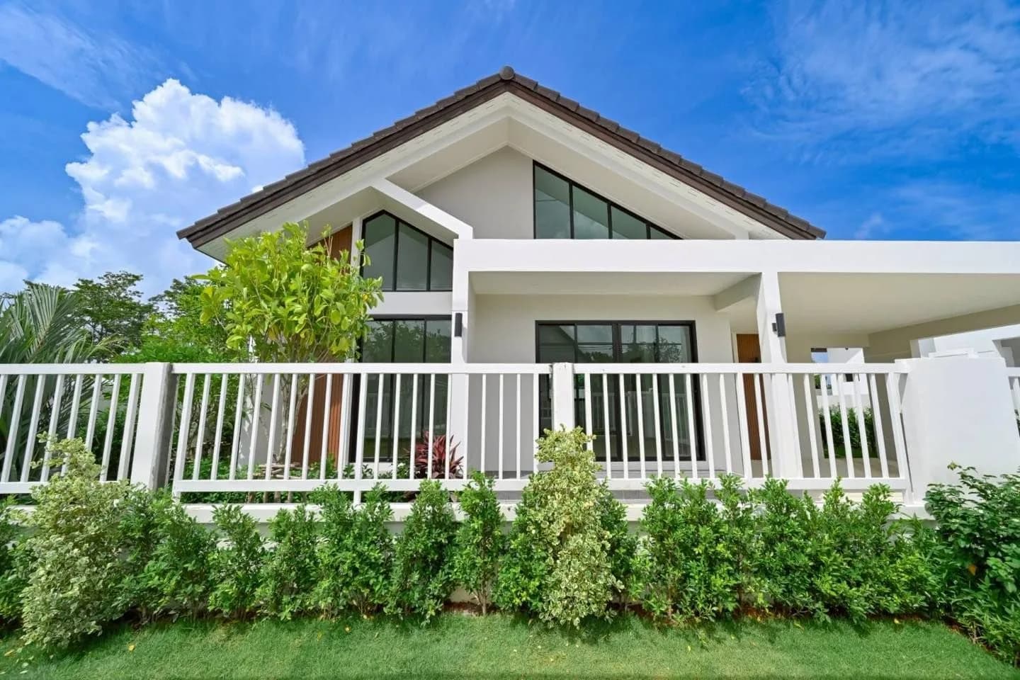 Neues eingeschossiges Einfamilienhaus mit 3 Schlafzimmern zum Verkauf im Aiyada Cozy, Bang Jo, Thalang, Phuket, 62.25 sq.wah, Eckgrundstück, 6.61 Millionen Baht