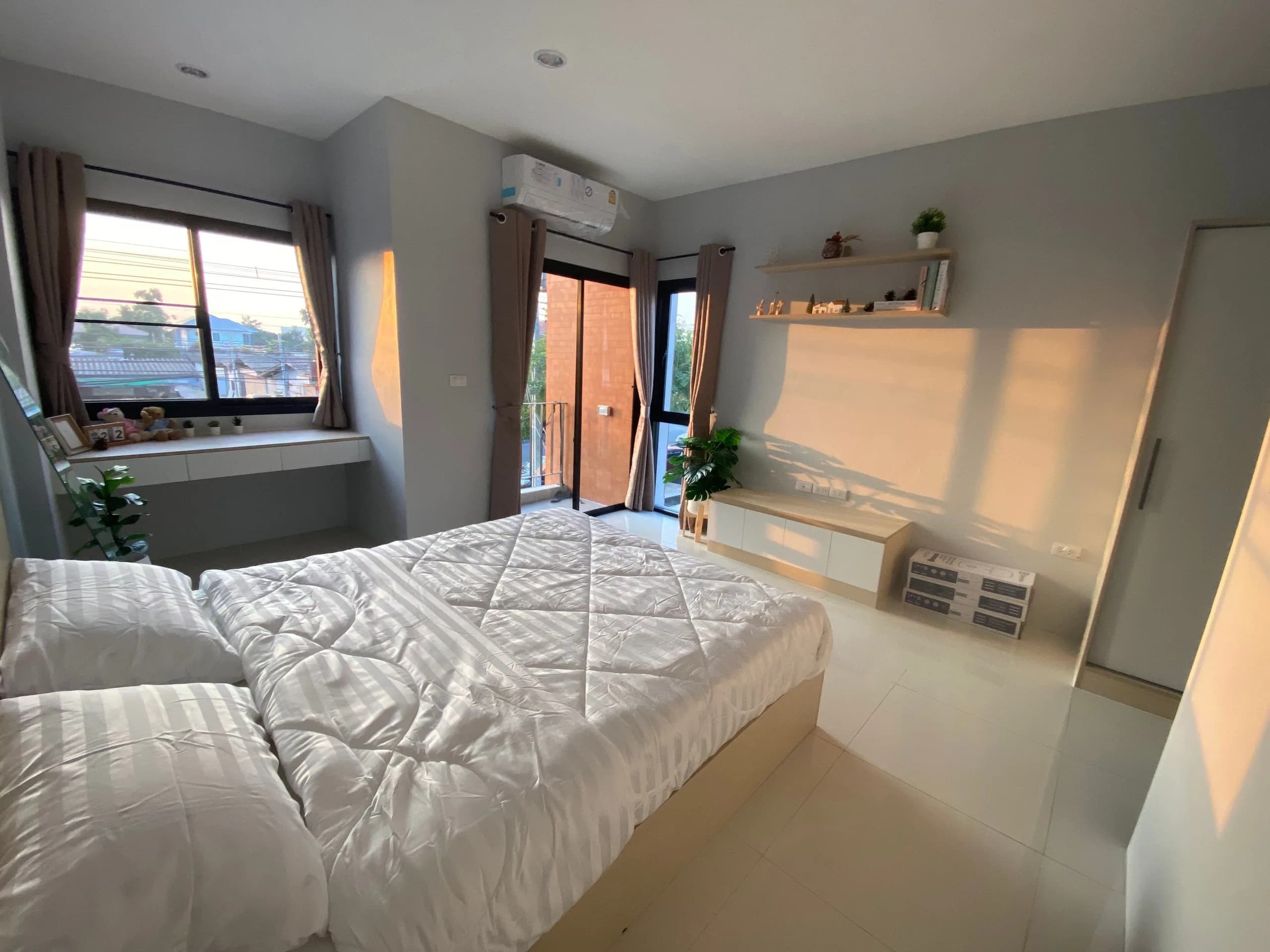 Baan Chaloem Phong Dormitory، طريق Chaloem Phong، Sai Mai، غرف مكيّفة للإيجار الشهري، مبنى جديد بمصعد، قرب مستشفى CGH Sai Mai