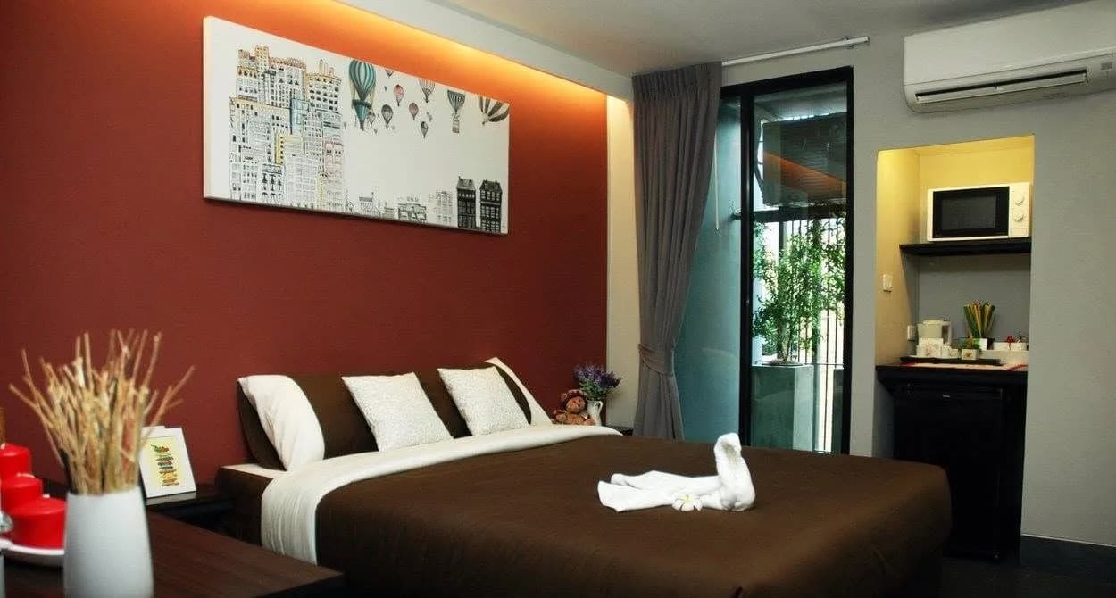 استوديوهات مع غرفة ملابس واسعة وصالة رياضية مجانية للإيجار الشهري في The Privy Place، Soi Prachachuen-Nonthaburi 7، قرب جامعة Dhurakij Pundit