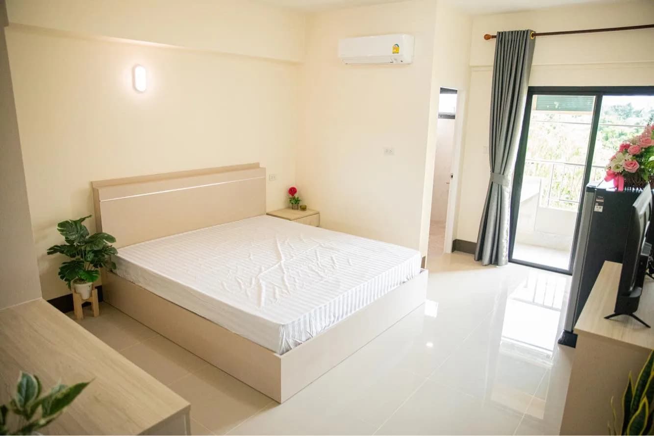 The Zleep Apartment, Bowin: Zimmer mit Klimaanlage zur Monatsmiete, 26 m², mit Aufzug, nahe Robinson Lifestyle Bowin